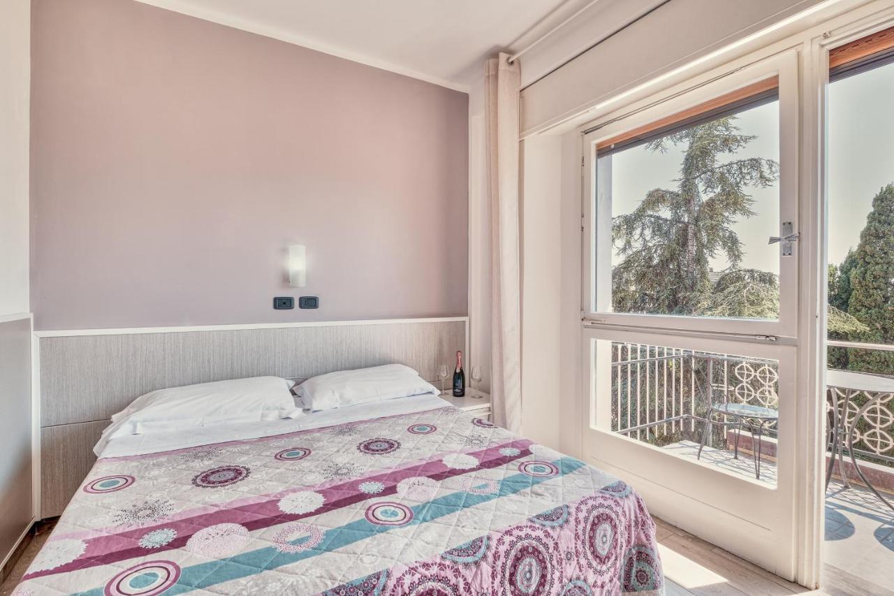 Hotel Astoria Bordighera Εξωτερικό φωτογραφία