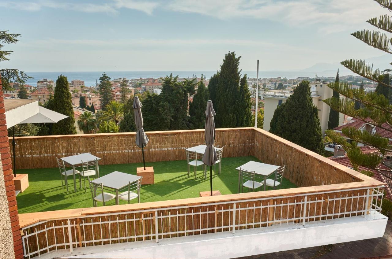 Hotel Astoria Bordighera Εξωτερικό φωτογραφία